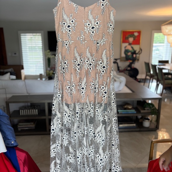 Floral see through gown - Picture 2 of 4